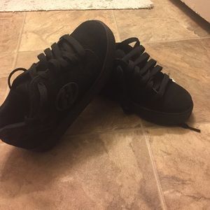Black heelys