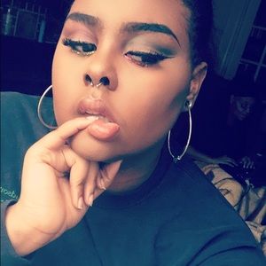 Meet your Posher, Cici