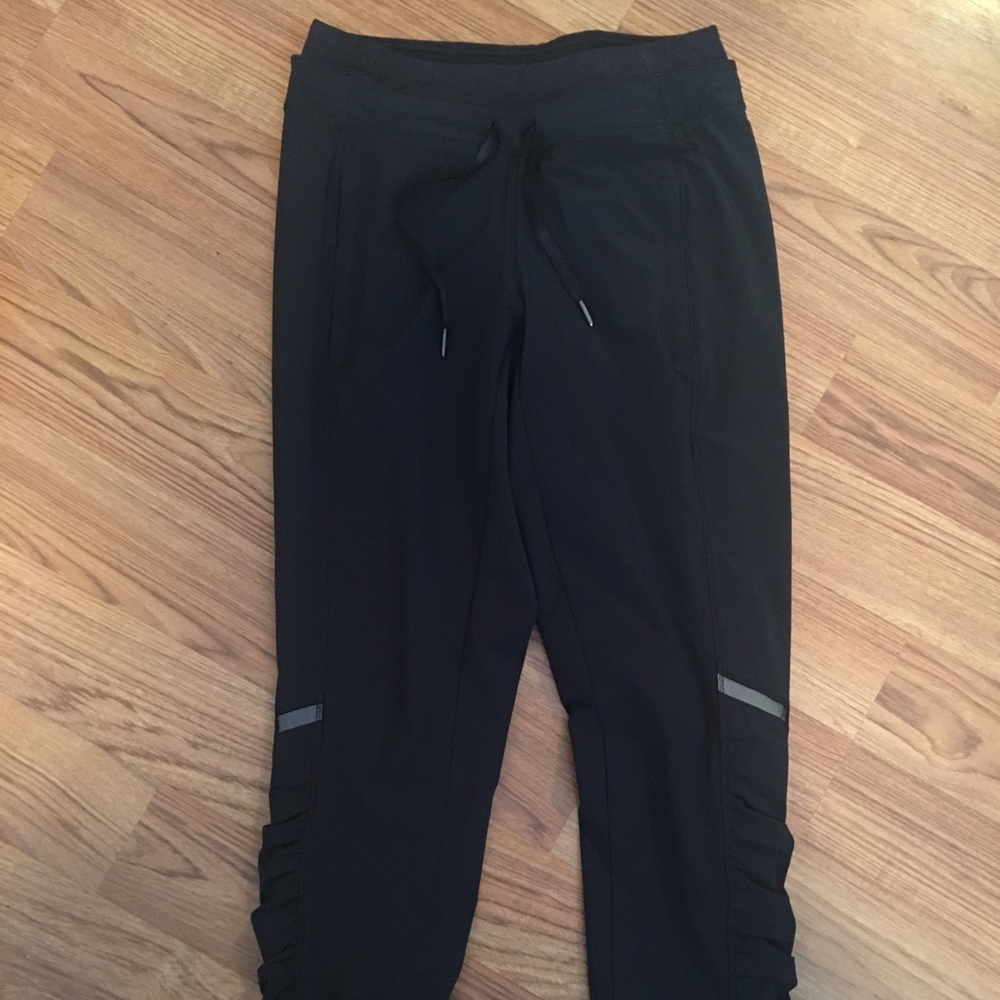 Lululemon Runderful Pants ( lined )