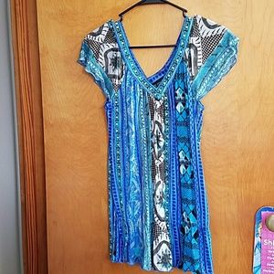 Light blouse ✔MAKE OFFER ✔