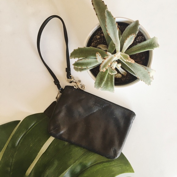 Black Leather Coach Wristlet - Picture 1 of 5