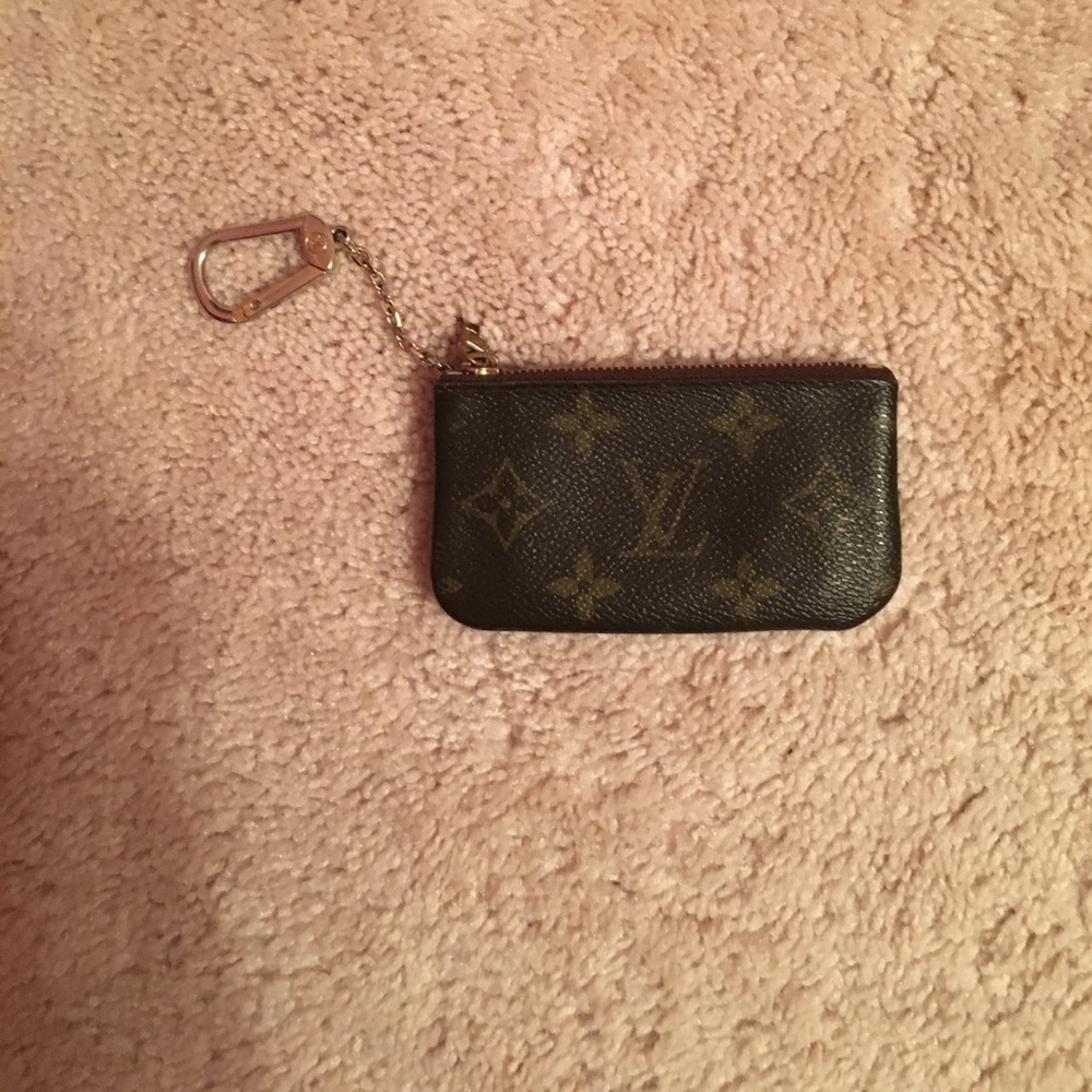 Authentic vintage Louis Vuitton card holder!