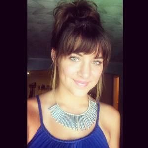 Meet your Posher, Caitlin