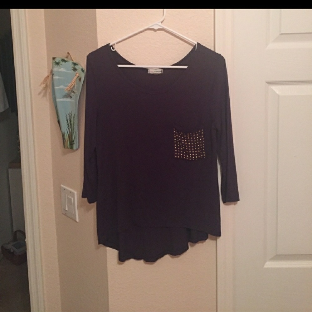 3/4 sleeve, hi low shirt with embellished pocket