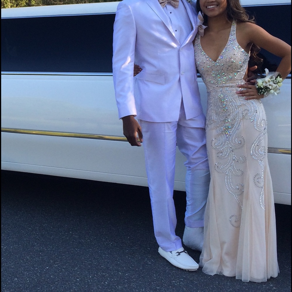 RESERVE 🛑BEAUTIFUL PROM DRESS!