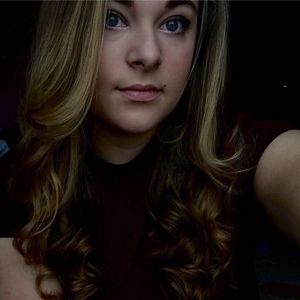 Meet your Posher, Caitlin