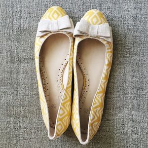 Brooks Brothers Yellow & Gray Flats