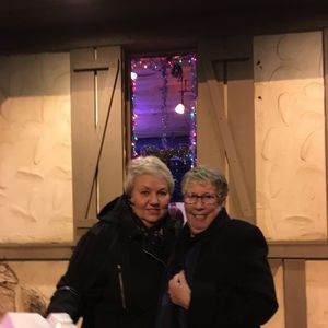 Meet your Posher, Sharon