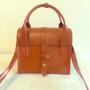 Leather shoulder bag