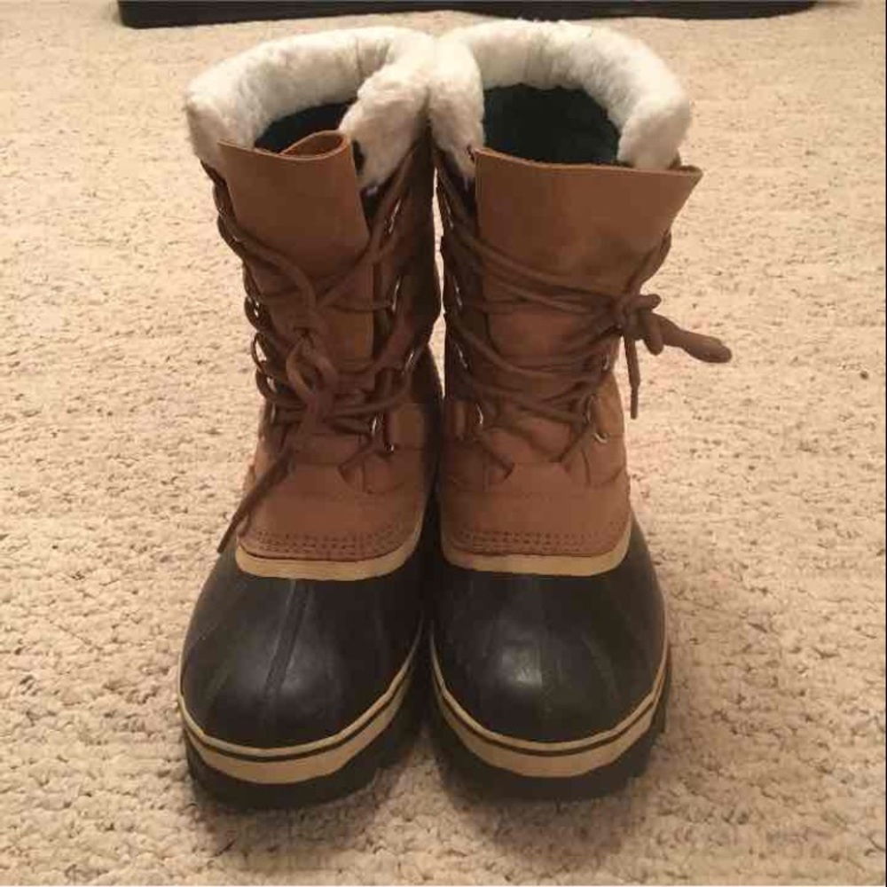 Sorel Women's Caribou Boots - Size 9