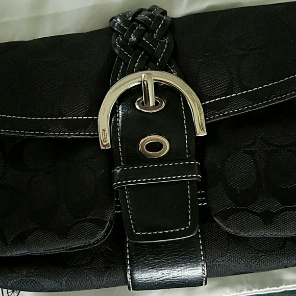 Authentic Coach Purse. - Picture 2 of 8