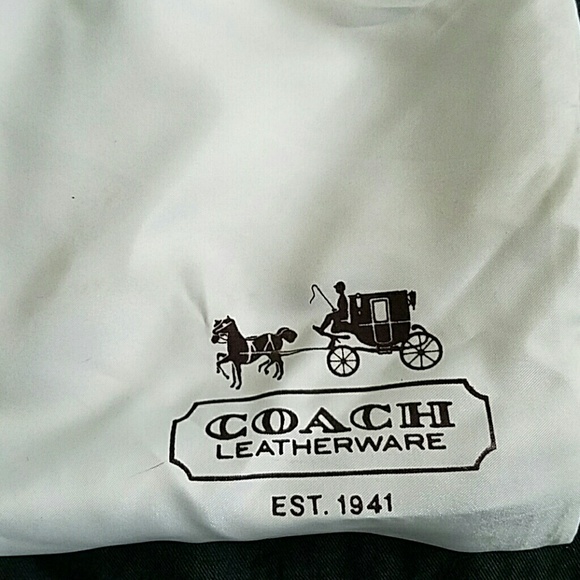 Authentic Coach Purse. - Picture 4 of 8