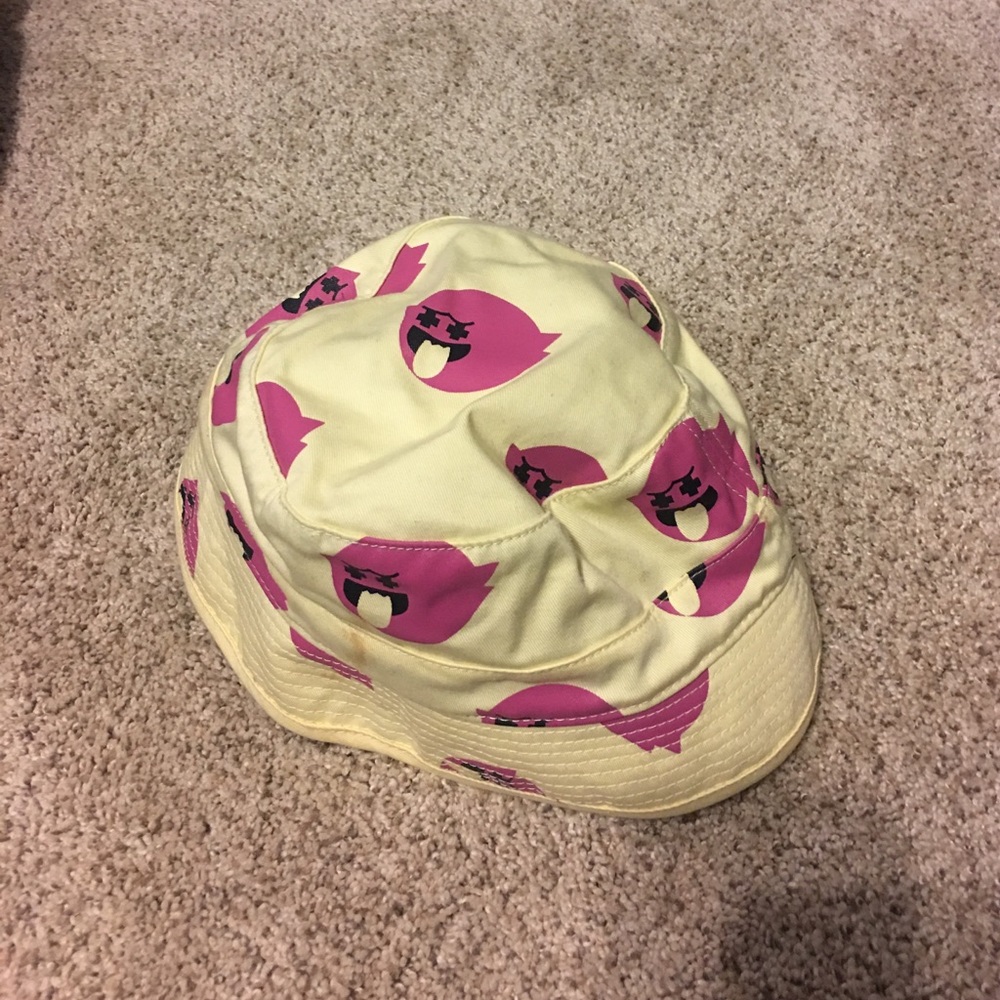 Pink dolphin boo bucket hat