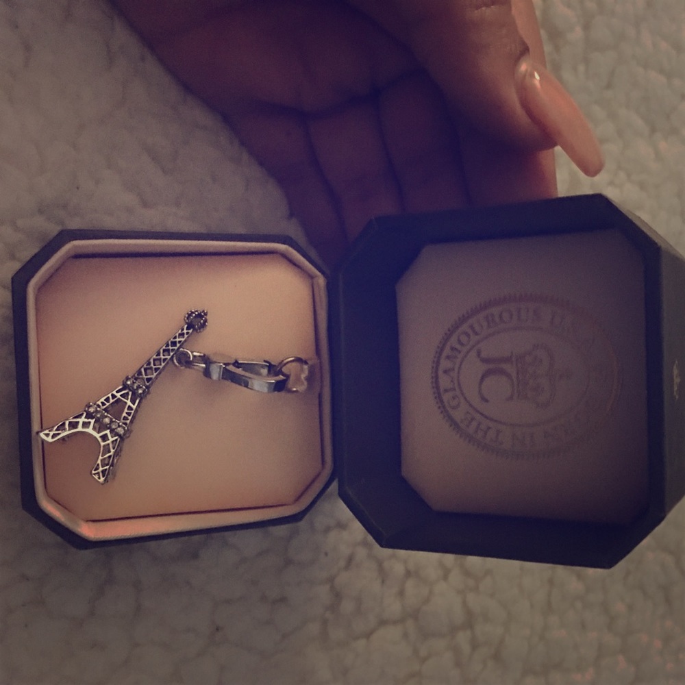 Juicy couture Eiffel Tower charm 🎀