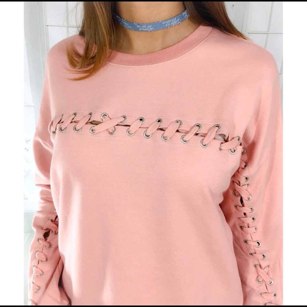 LAST ONE! 🌸Dusty Mauve Shoulder Lace Up Top - Picture 5 of 7