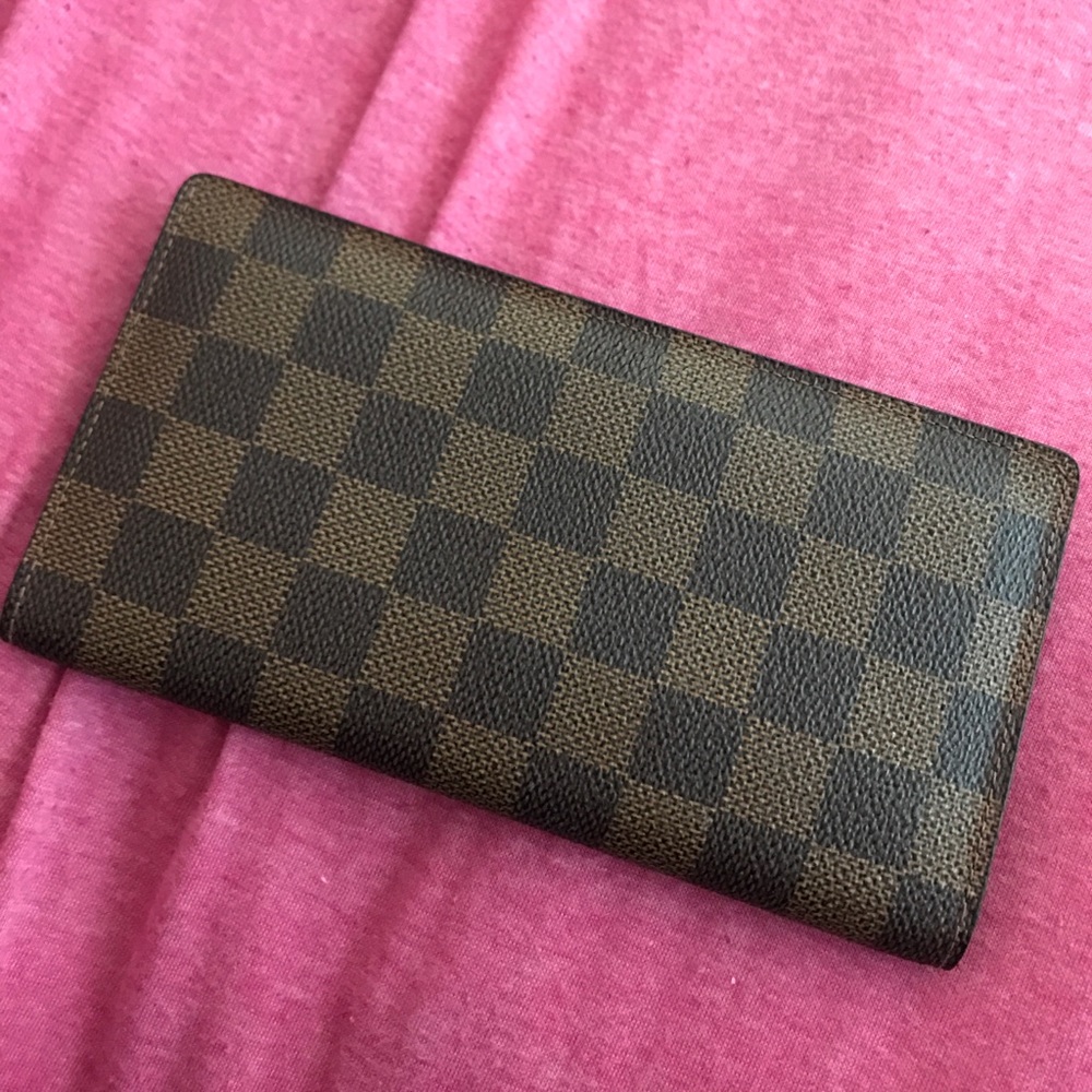 Louis Vuitton Damier Wallet
