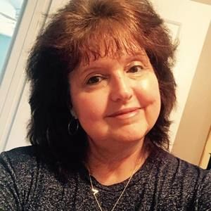 Meet your Posher, Benita hunt