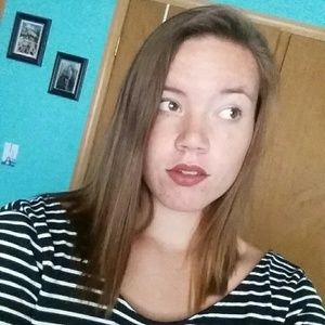 Meet your Posher, Makenzie