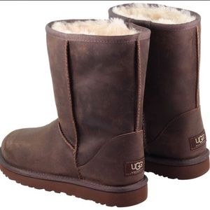 UGG Short Boots Dark Brown