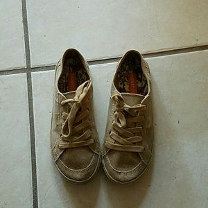 ROCKET DOG sz 8m tan sneakers