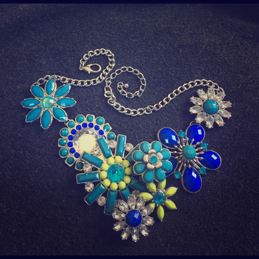Blue/green necklace add color to any outfit