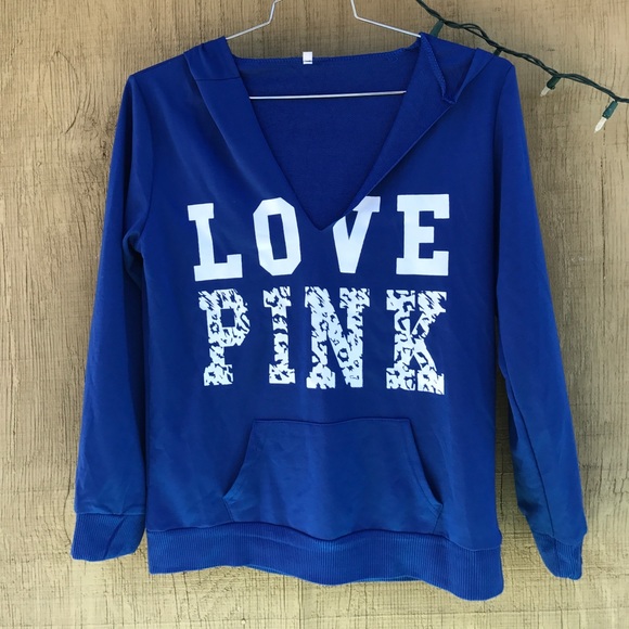 Tops - Love Pink hoodie 💙