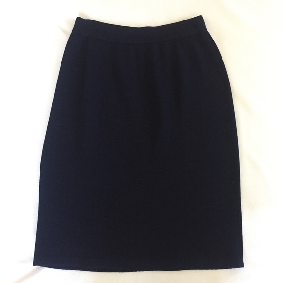 St. John Navy Suit - Picture 3 of 4