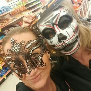 Meet your Posher, El lena