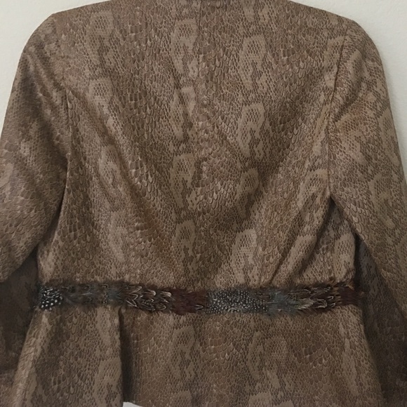 Blazer with feather detailing - Picture 4 of 4