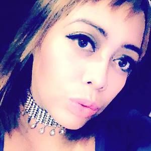 Meet your Posher, Dena