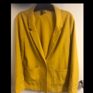Mustard color Blazer 😍😍