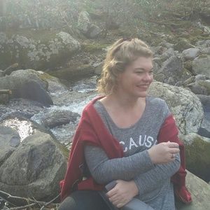 Meet your Posher, Traci