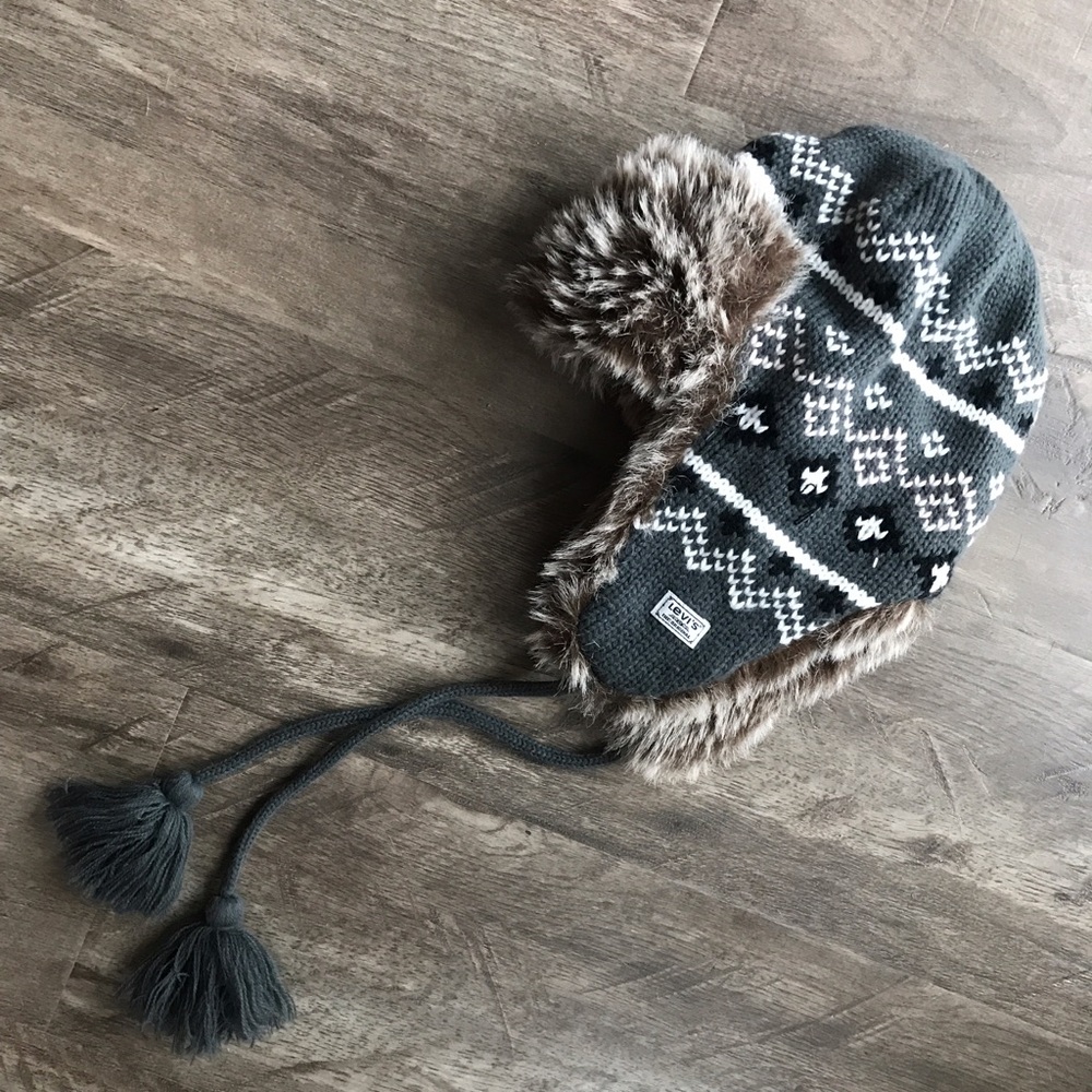 💕💕SALE!!!!!!!💕💕Furry Winter Knit Hat!💕