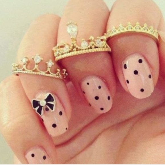 Crown Ring - Picture 2 of 4