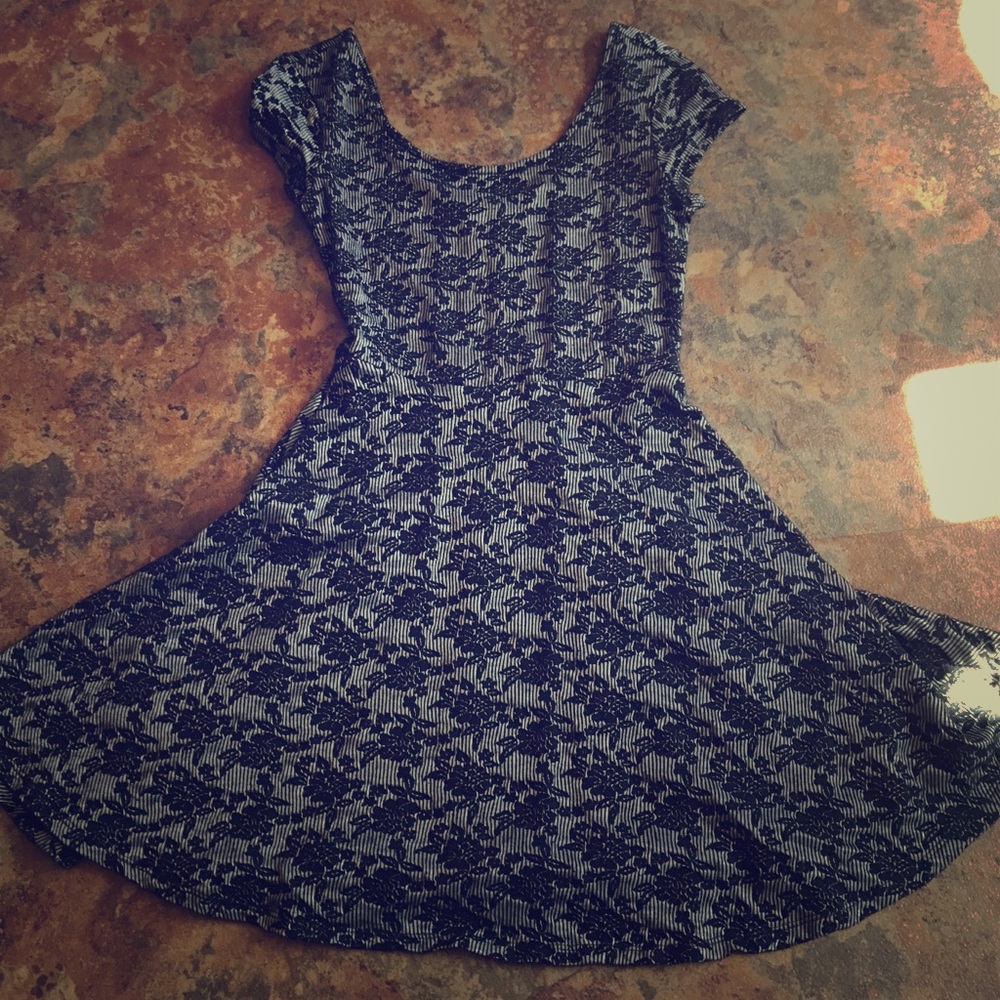 Casual dress with roses