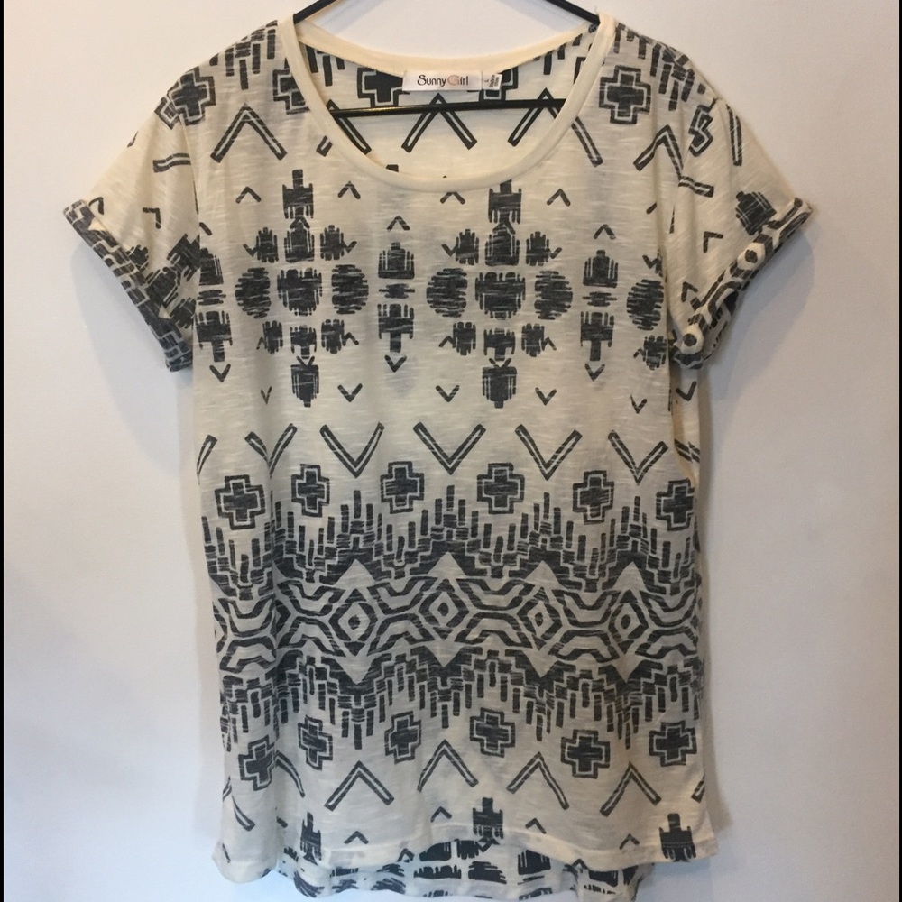 Worn once printed t shirt