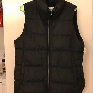 Black Old Navy puffer vest new with tags