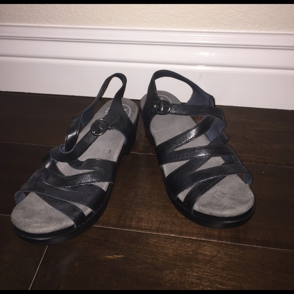 Dansko black strapped sandals