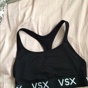 Black vs sports bra. Size med.
