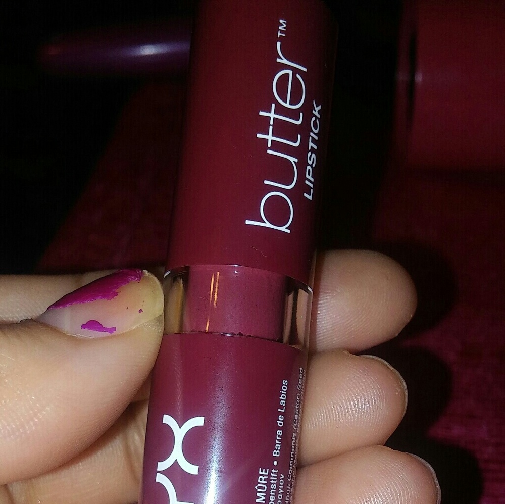Lipstick - Picture 3 of 3