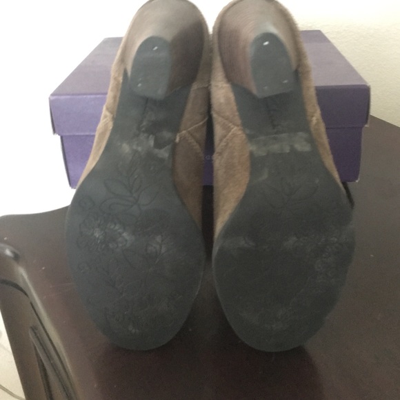 Distressed cropped boots - Picture 3 of 4