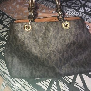 Michael Kors hand bag