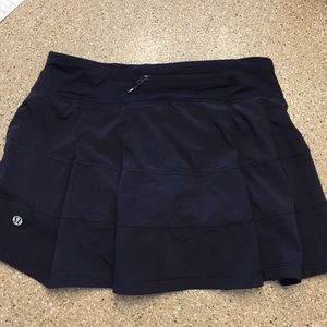 Lulu lemon black skirt