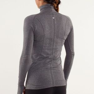 Lululemon turtleneck run swiftly top