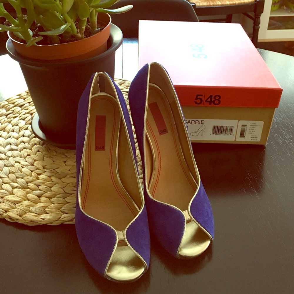 Beautiful cobalt blue suede 5/48 heels.