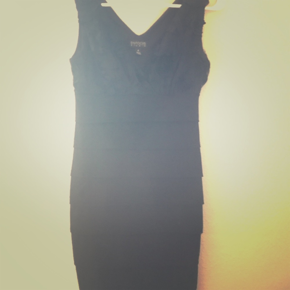 Black v neck dress