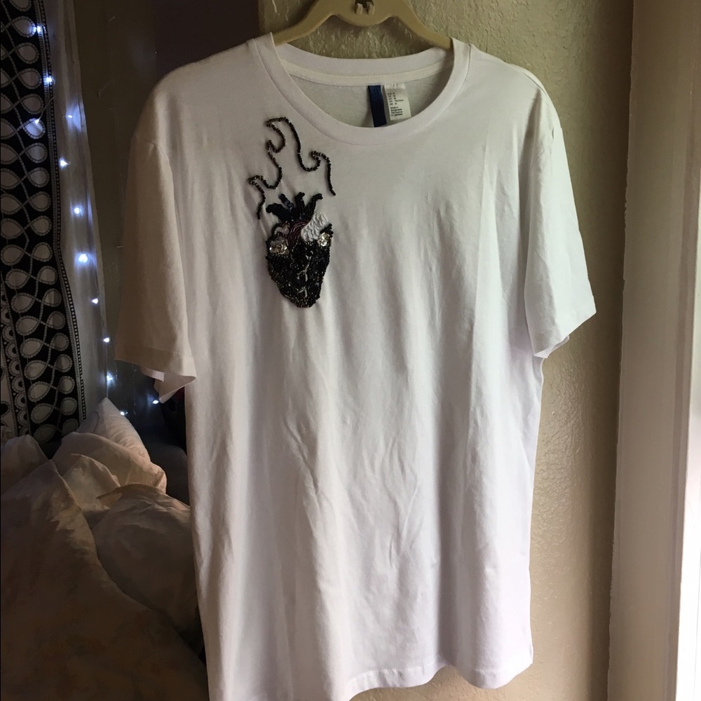 Basic white shirt with flaming heart