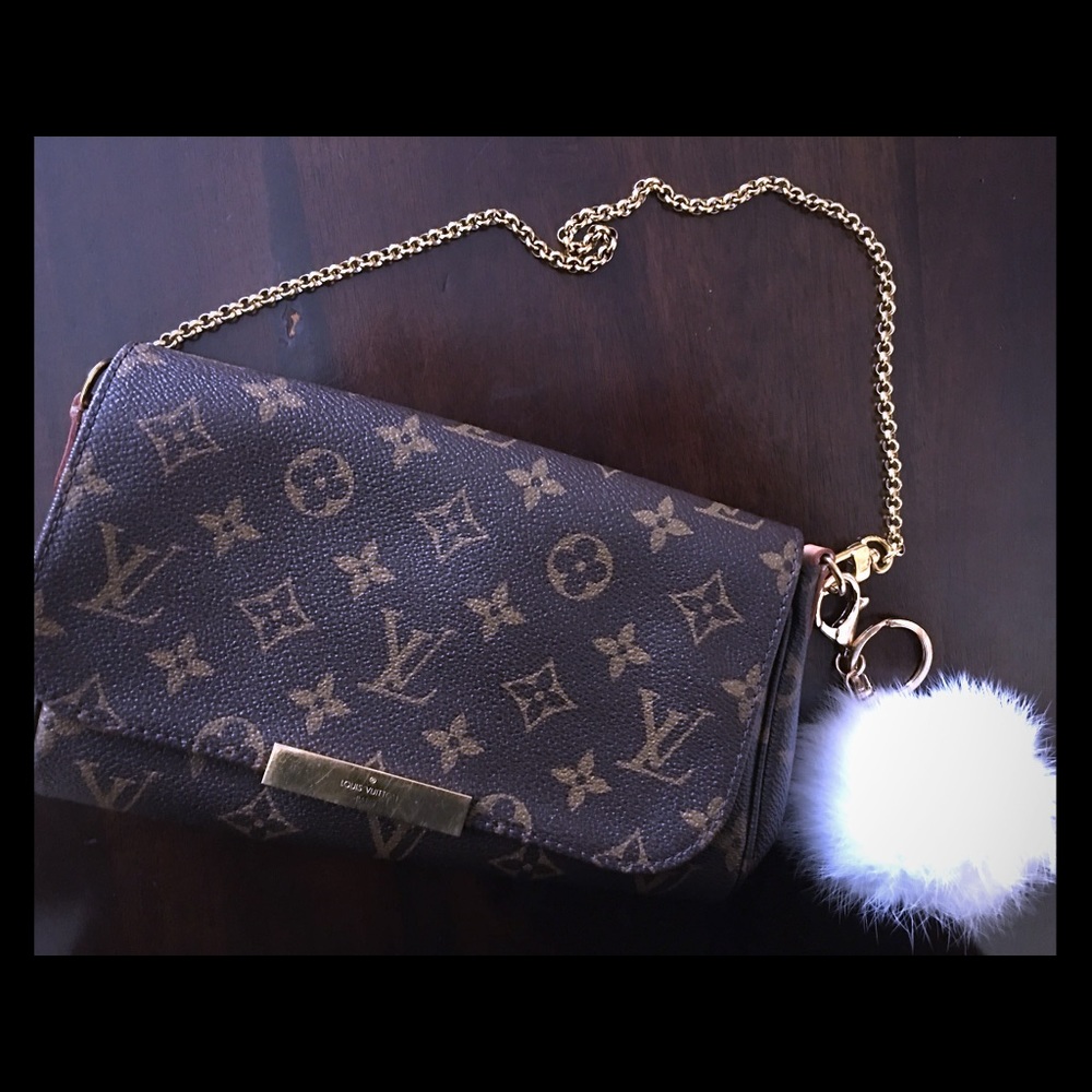 *SALE*❤️ White lucky rabbit fur keychain bag charm