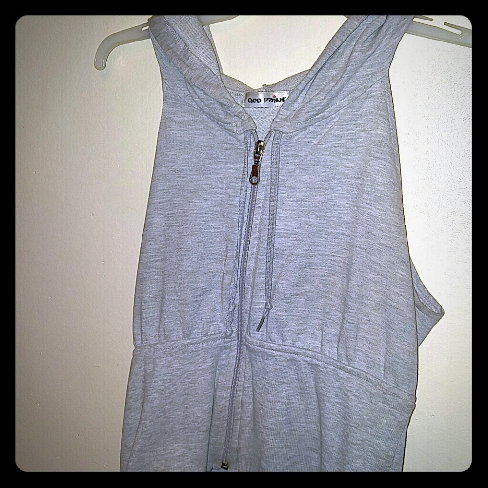 Red Paint Grey Vest with Hoodie