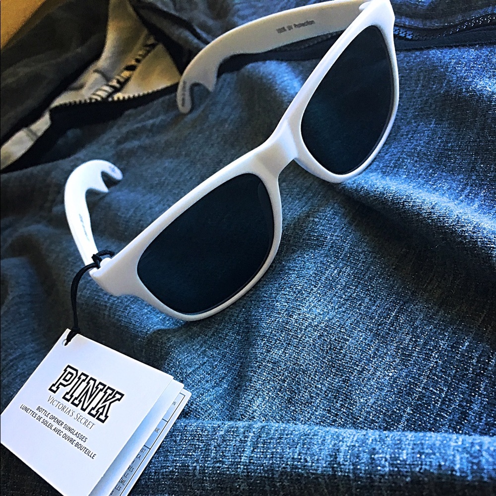 NWT!! Victoria's Secret pink + VS pink sunglasses - Picture 3 of 4